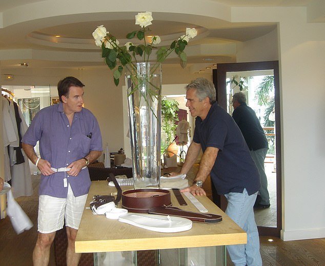 Peter-Mandelson-shopping-with-Jeffrey-Epstein-on-December-27-2005-in-St.-Barts