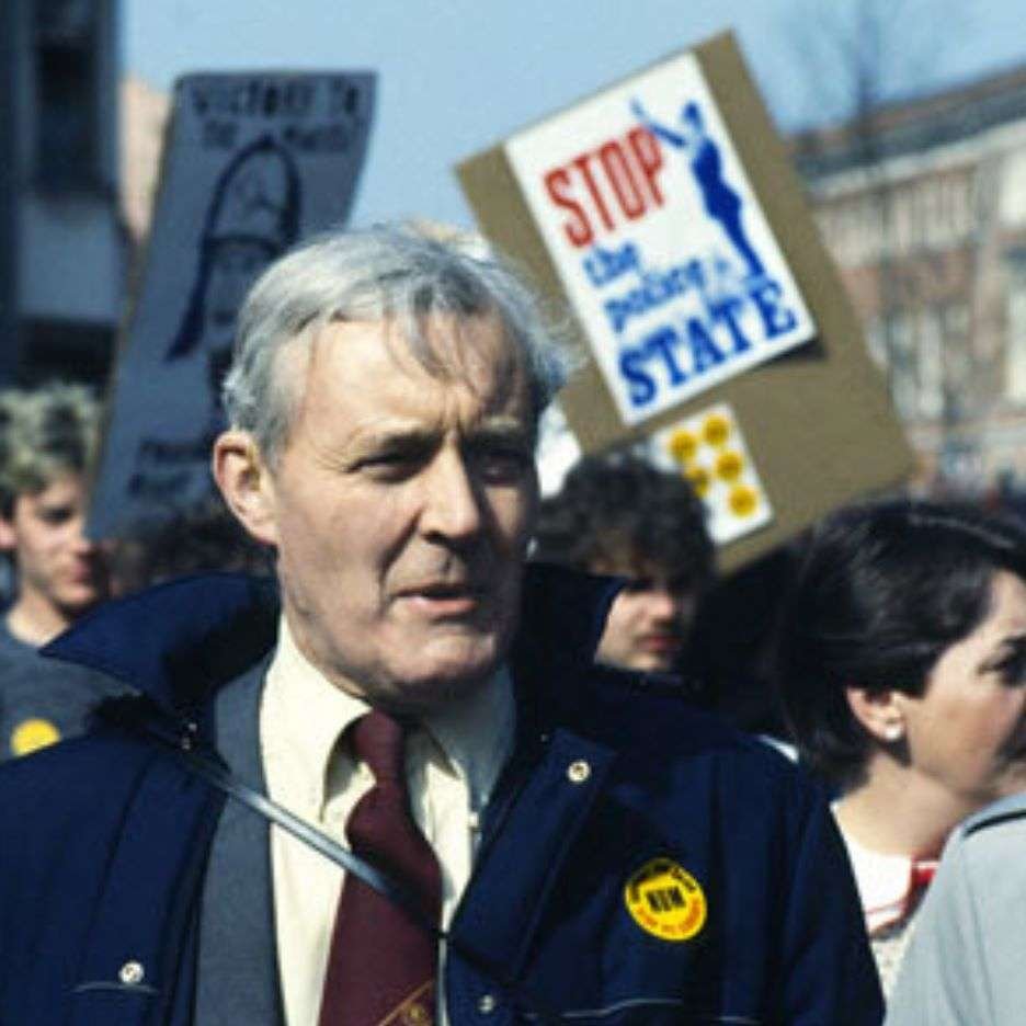 Tony Benn protesting 1