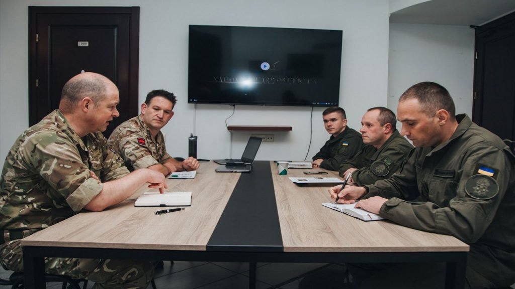 British commanders meet with senior officials from Ukraines National Guard