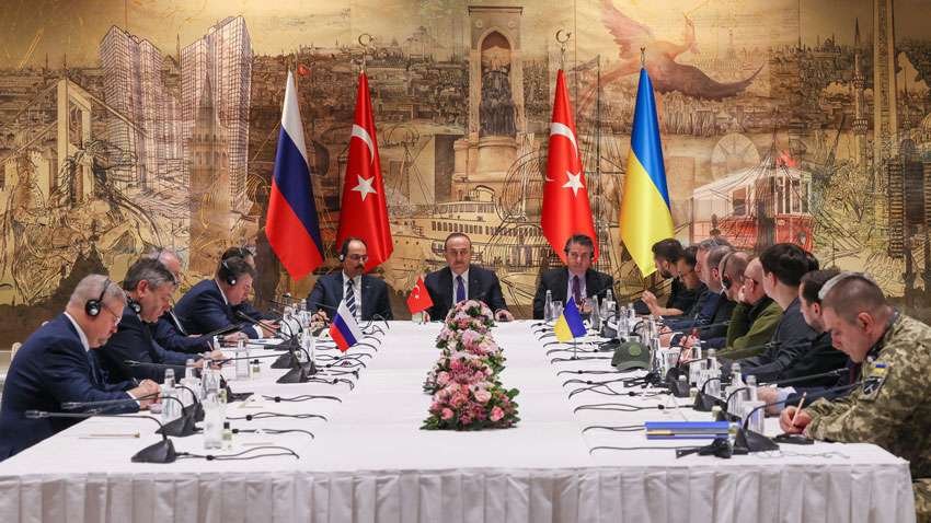 Peace talks between delegations from Russia and Ukraine at Dolmabahce Presidential Office in Istanbul Turkiye on March 29 2022 1