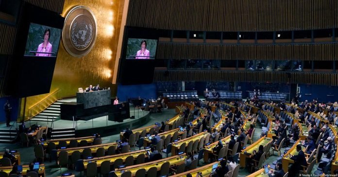 UN members endorse resolution to end war