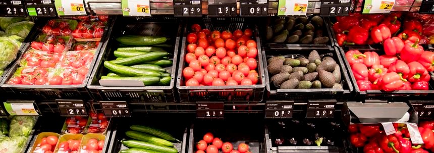 tomatos supermarket