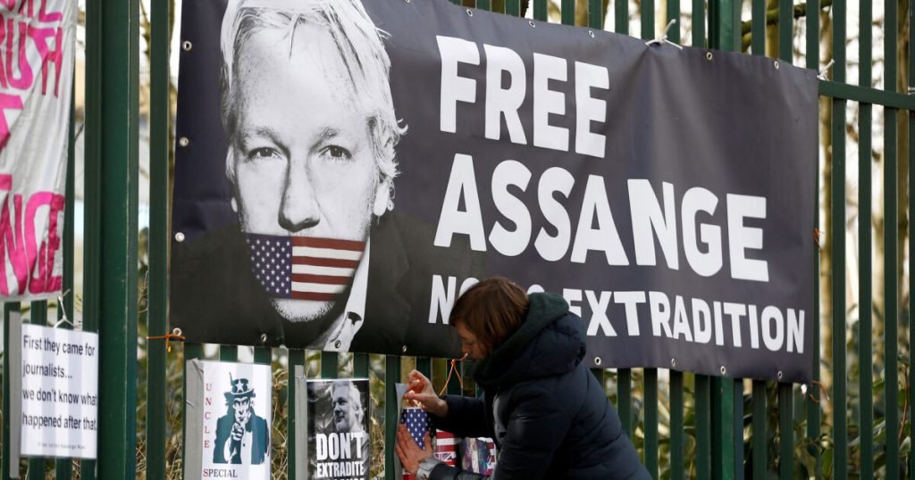 free julian assange